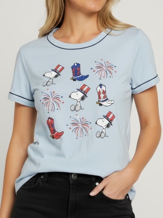 Peanuts Tops - NWT PEANUTS Blue Snoopy Patriotic Cowboy Boots Short Sleeve Tee Size Medium